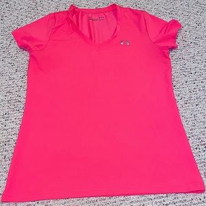 Medium Womens Under Armour Heat Gear T-shirt